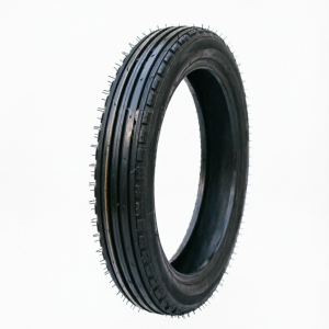 Sezione trasversale del pneumatico Motobike Más 120/90-18 bias che mostra la struttura interna delle tele di nylon e il rinforzo del fianco.